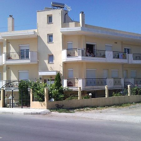 Studios Kapsalas Неа Миханиона Стая снимка